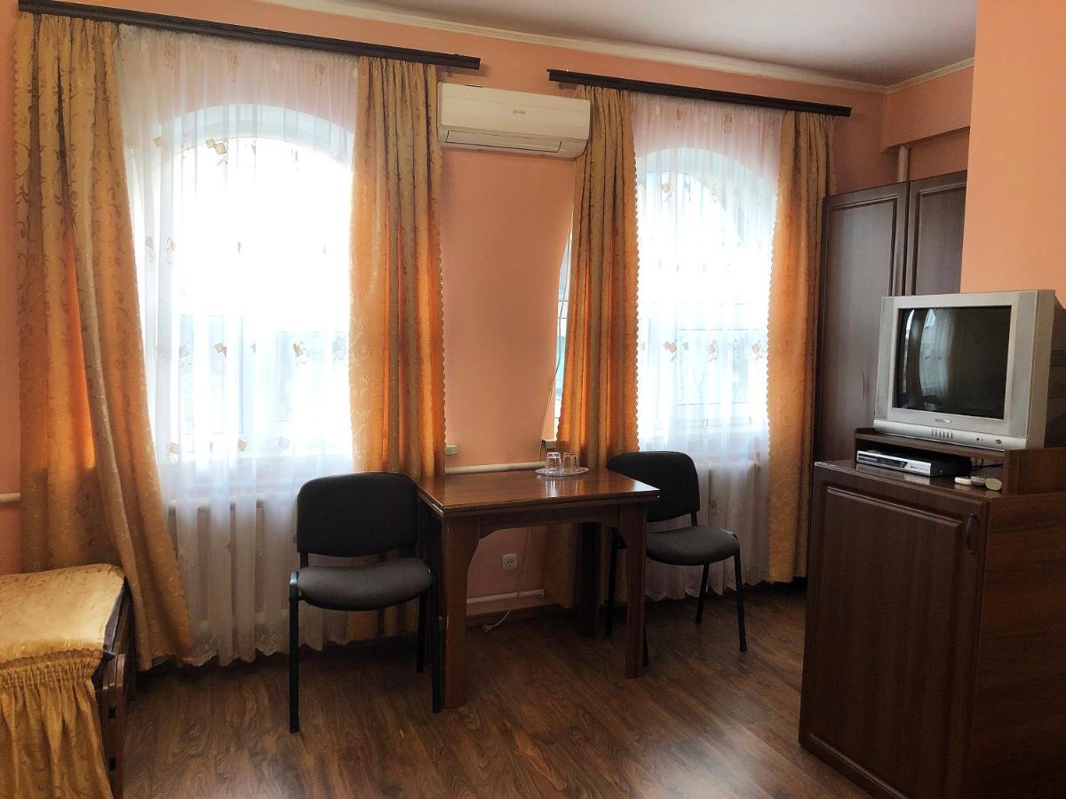 Comfort Hotel Червоноград Екстер'єр фото
